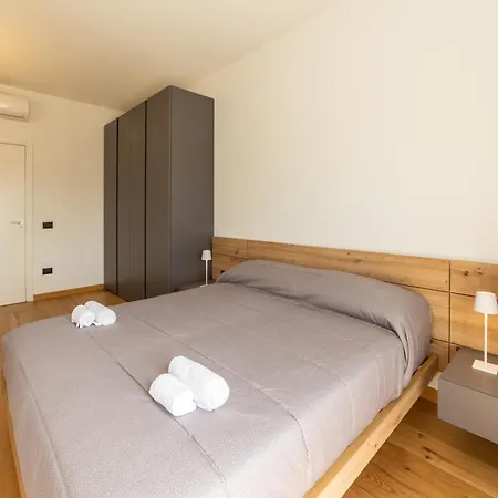 De Life Exclusive Apartment