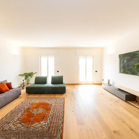 Apartment De Life Exclusive *